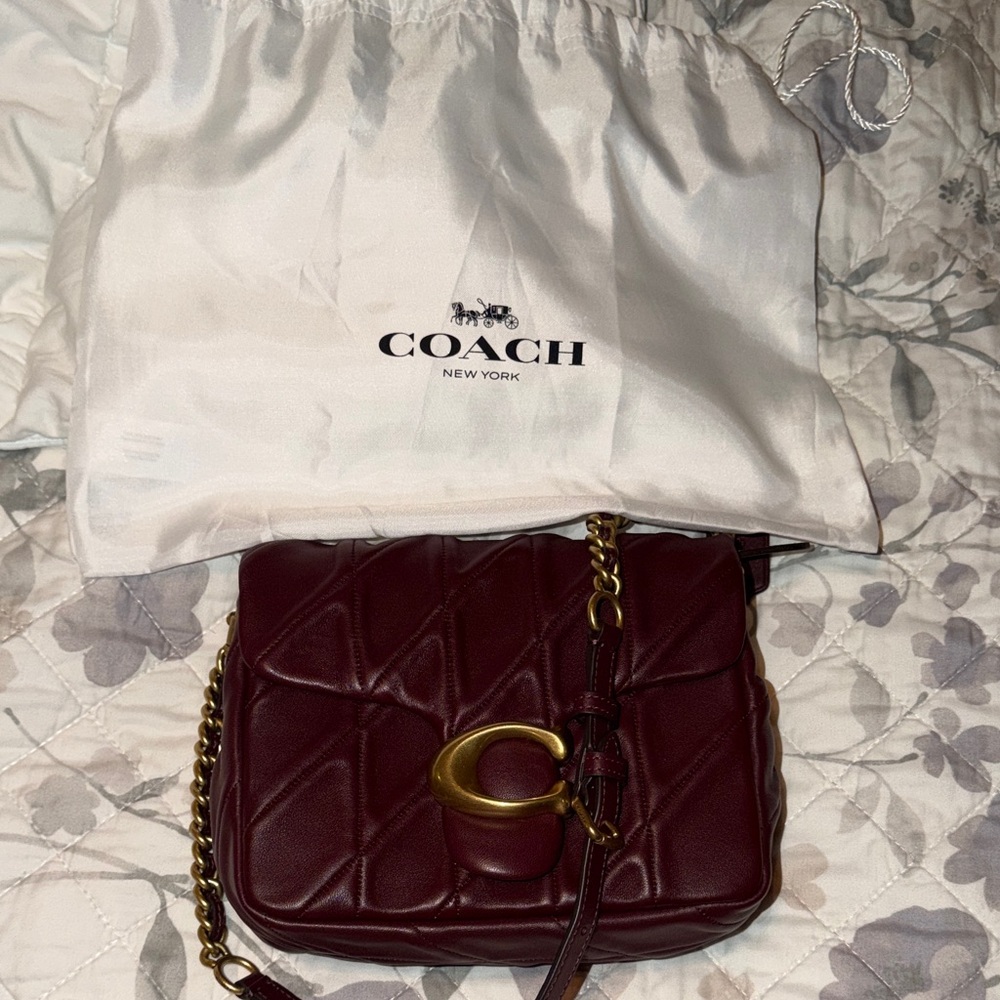 Coach Merlot Quilted Shoulder Bag. Perfect condition. Comes with crossbody strap - Picture 5 of 5